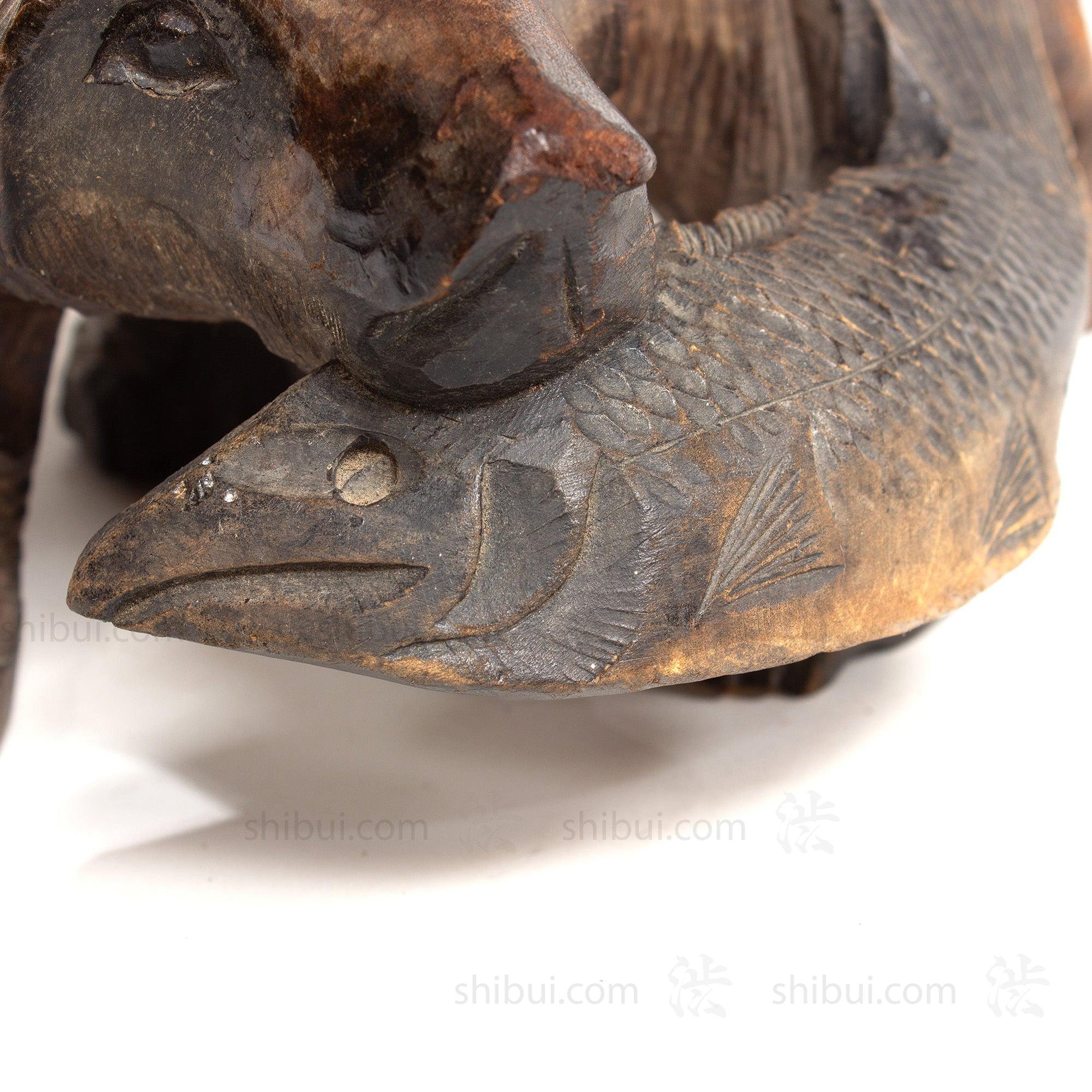 Kibori Kuma | Hand Carved Wood Bear | Japanese Hand Carved Bear with Salmon