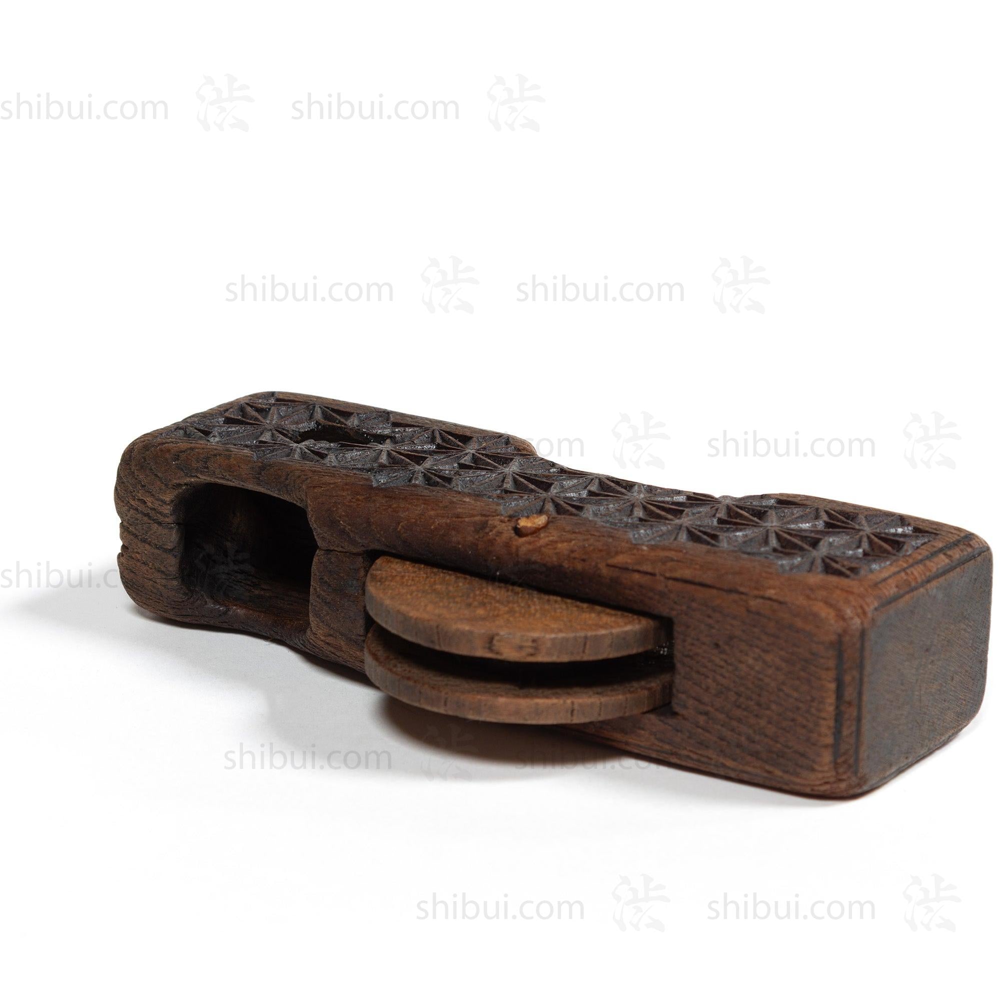 Sumitsubo Carpenters Ink Line With Asanoha Carved Design