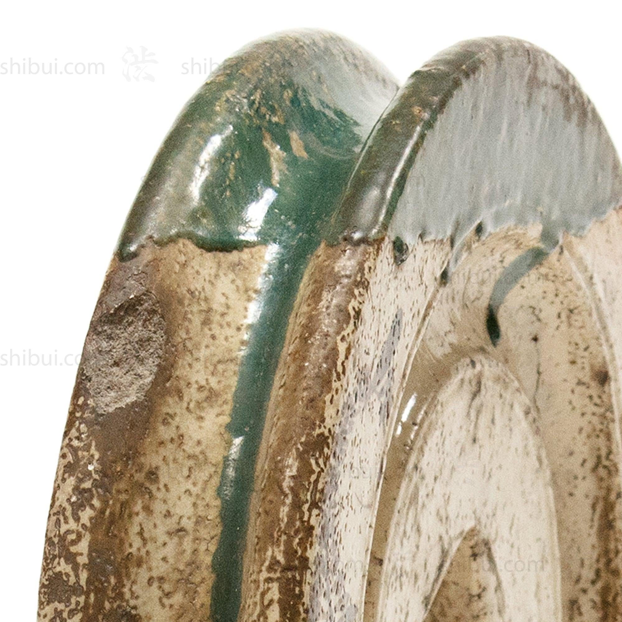 Large Oribe Ceramic Well Pulley