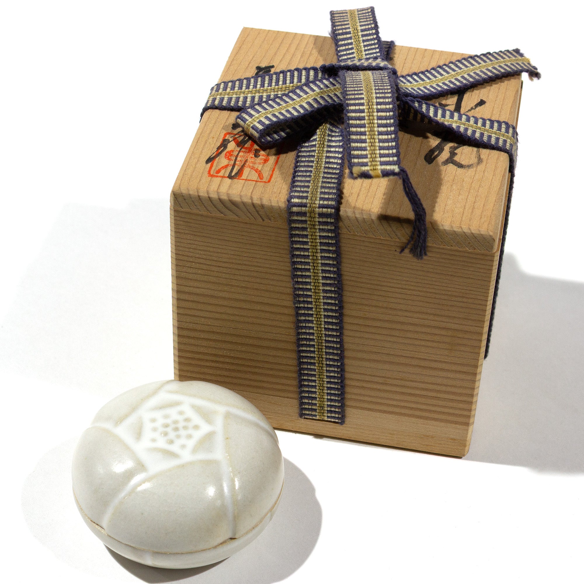 Ceramic Kogo with Camellia Motif | Japanese Incense Storage Container