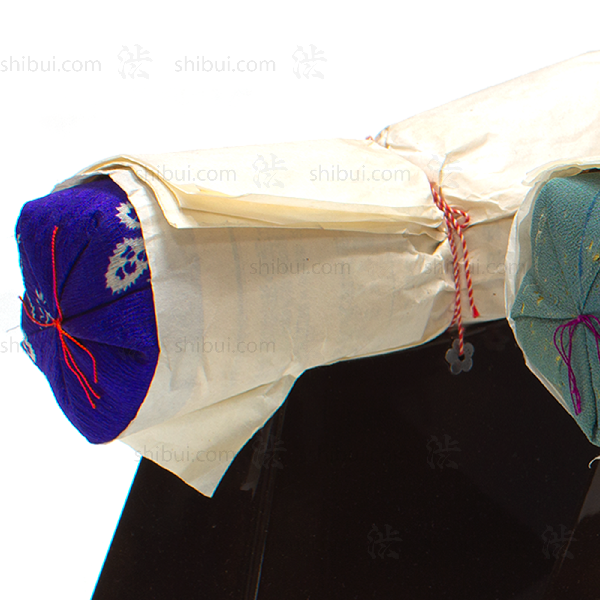 Box Pillow for Geisha