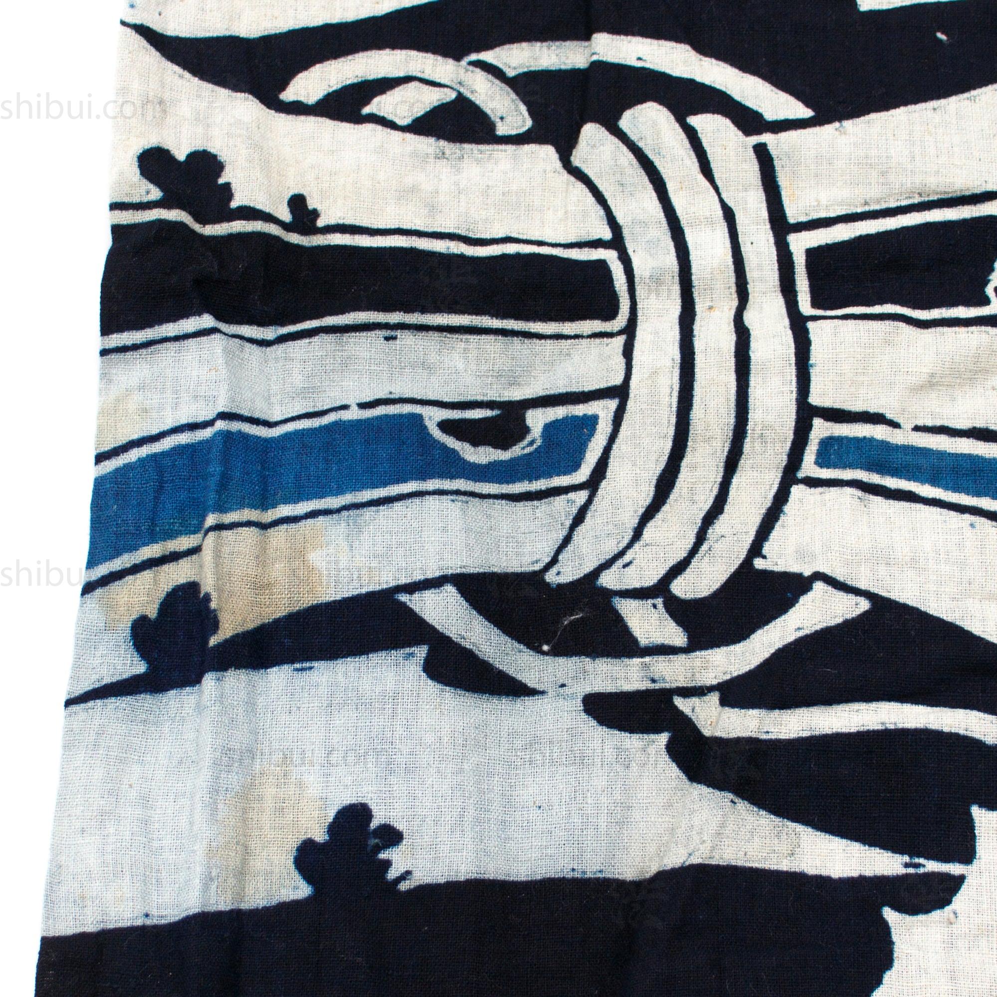 Japanese Indigo Tsutsugaki Yogi with Crest and Noshi Motif