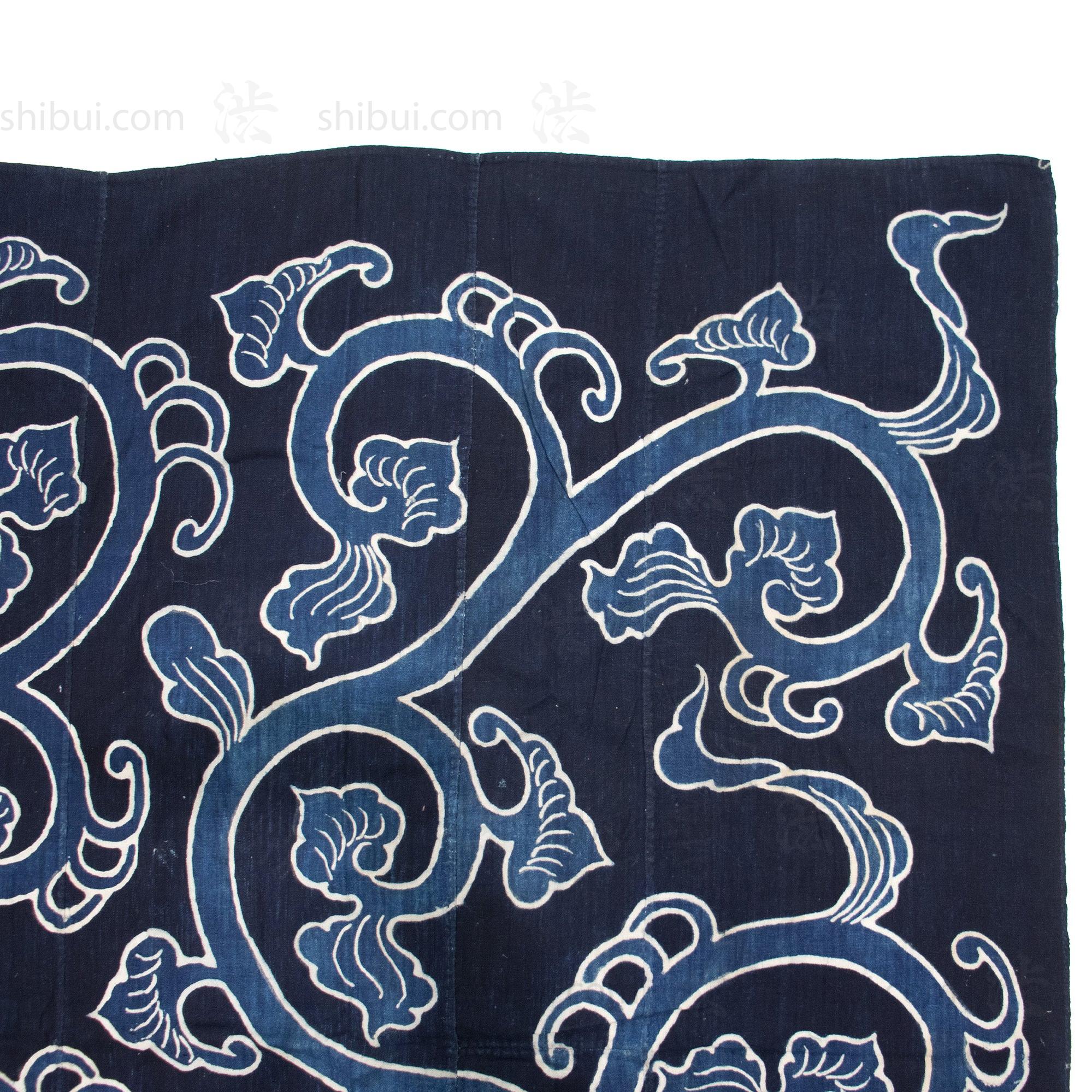Tsutsugaki Futonji  with Arabesque Motif - Japanese Indigo