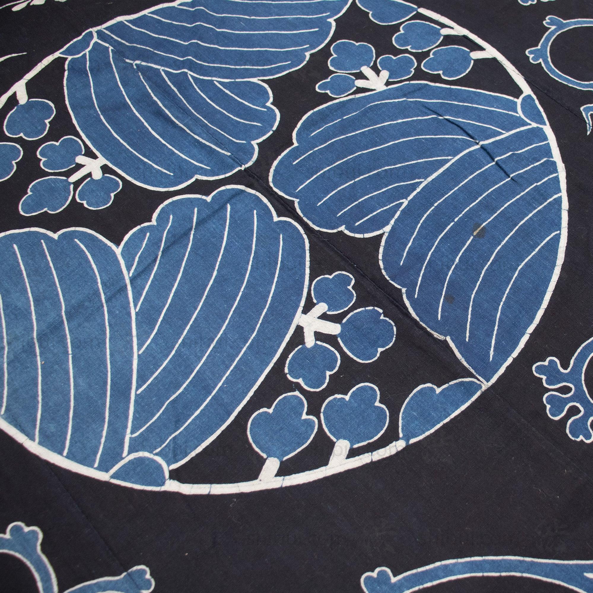 Tsutsugaki Futonji | Japanese Indigo Dyed Cotton with Arabesque and Crest