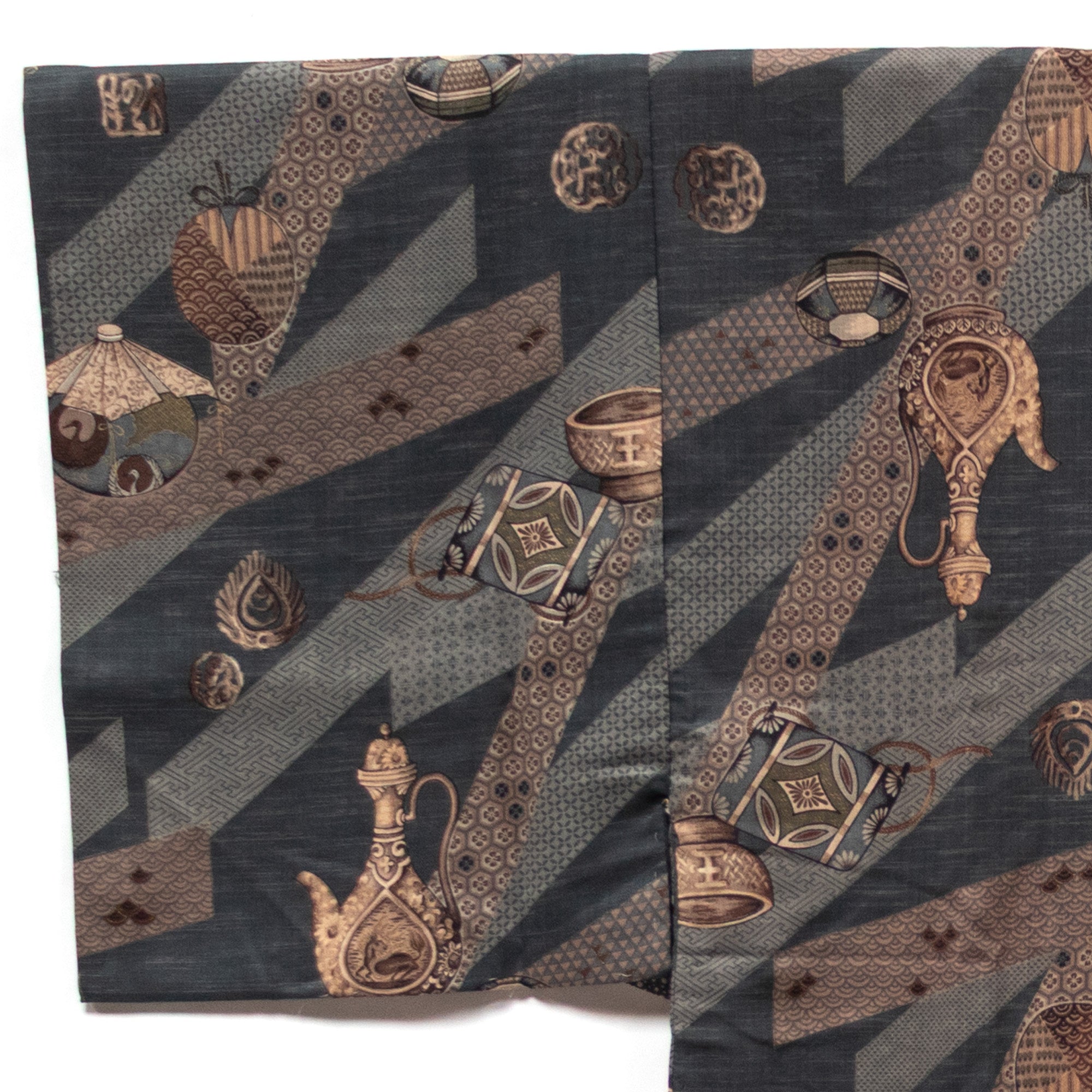 Mens Vintage Silk Nagajuban with Images of the Globe