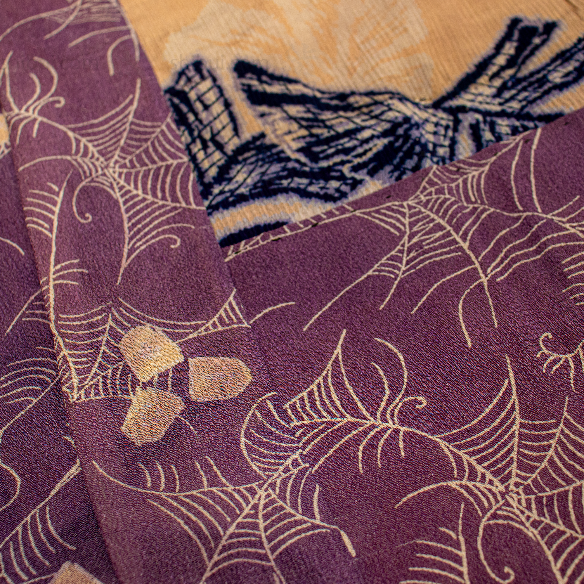 Yosegire Sleeveless Spiderweb Hanjuban