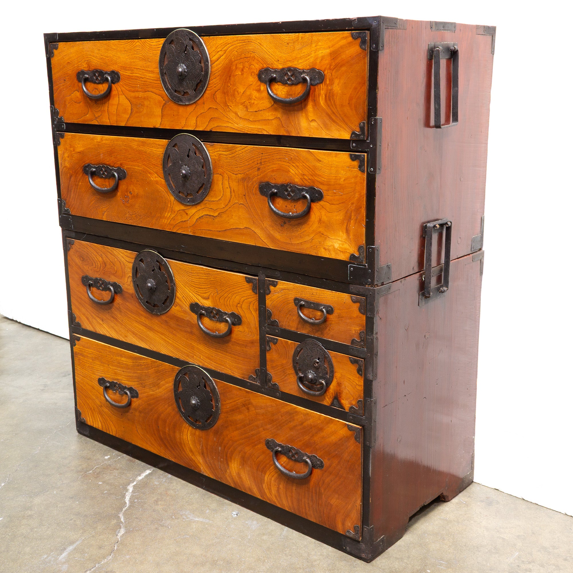 Beautiful Yonezawa Isho Dansu Antique Tansu Clothing Chest