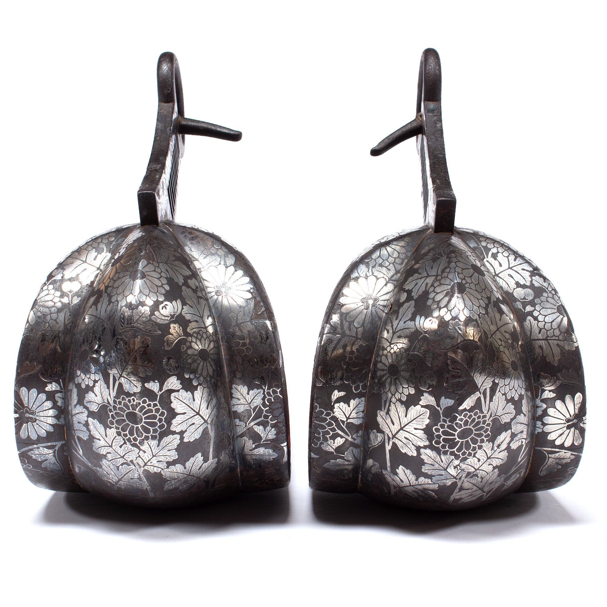 Japanese Antiques Abumi Pair of Stirrups with a Floral Motif