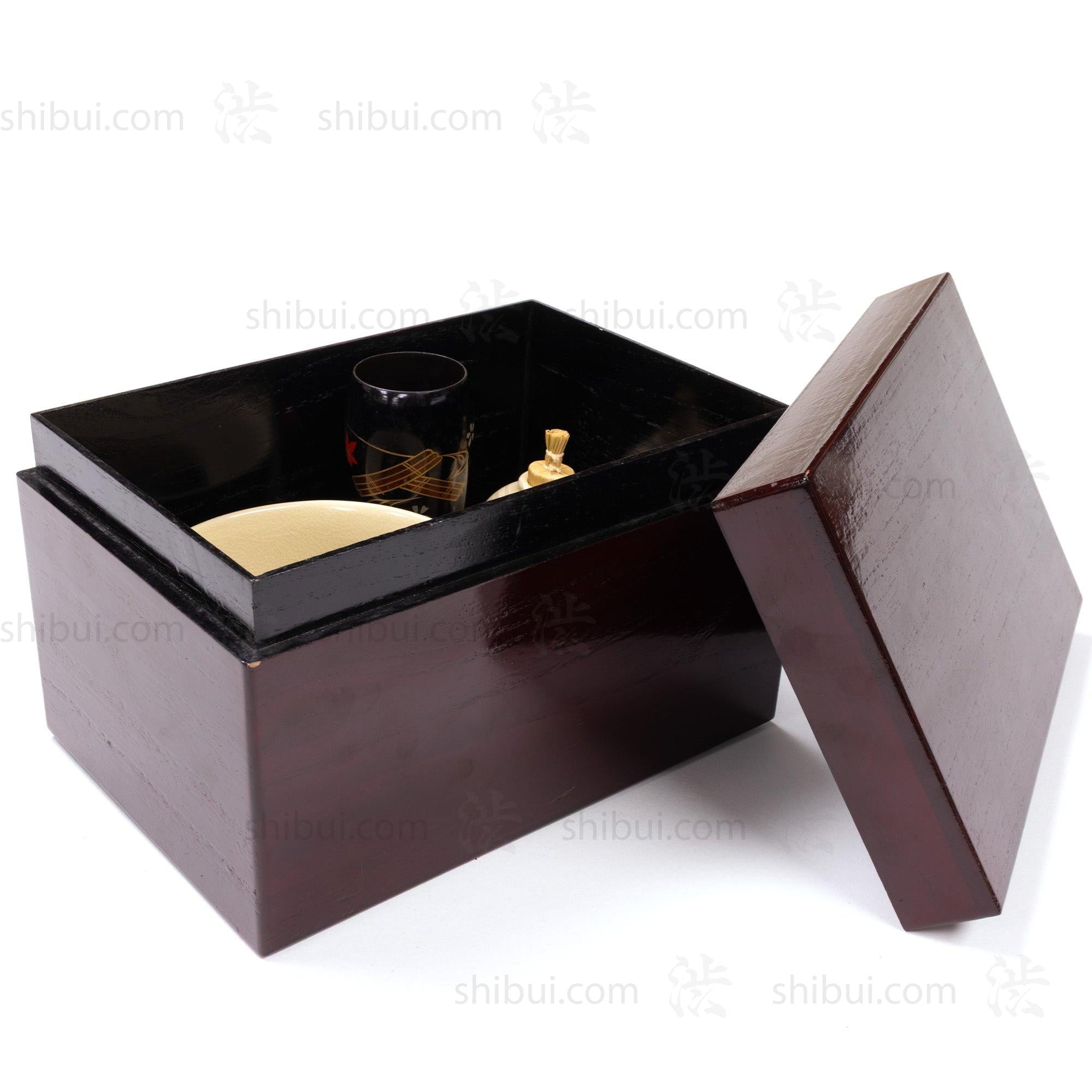Matcha Travelling Tea Set with Tea Bowl with Lacquered Box