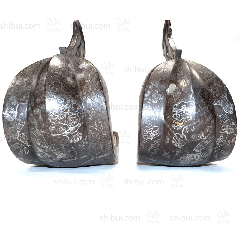 Abumi Stirrups with Inlaid Silver Shishi Motif