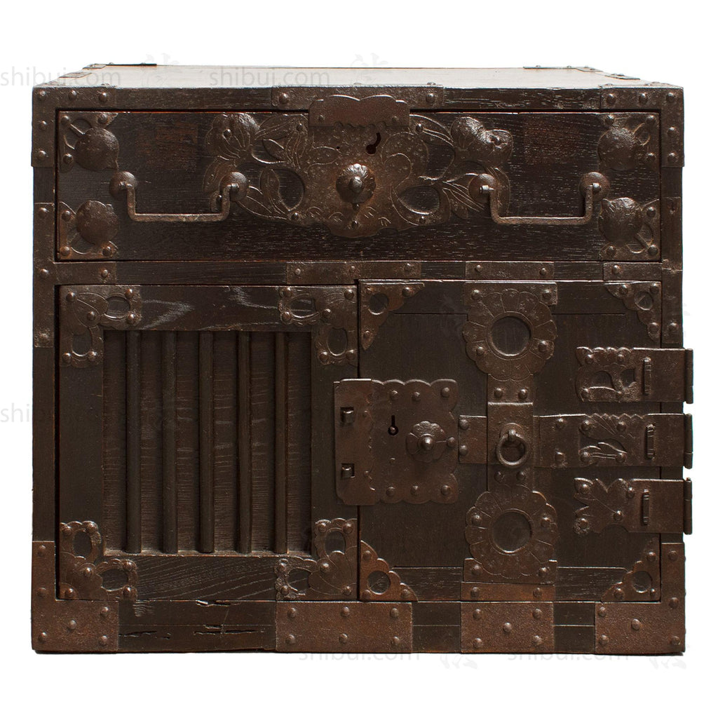 Chobako Funa Dansu - Antique Japanese Captain's Sea Chest from