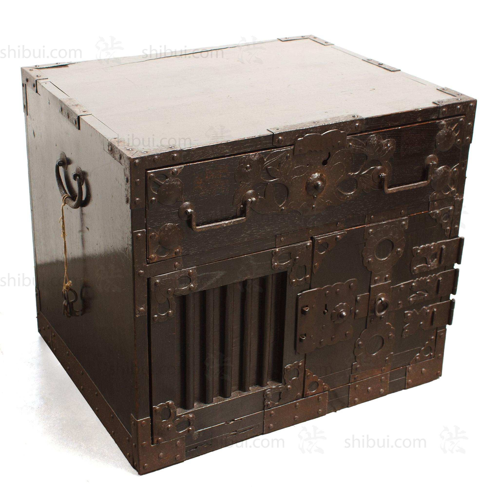 Chobako Funa Dansu - Antique Japanese Captain's Sea Chest from Mikuni