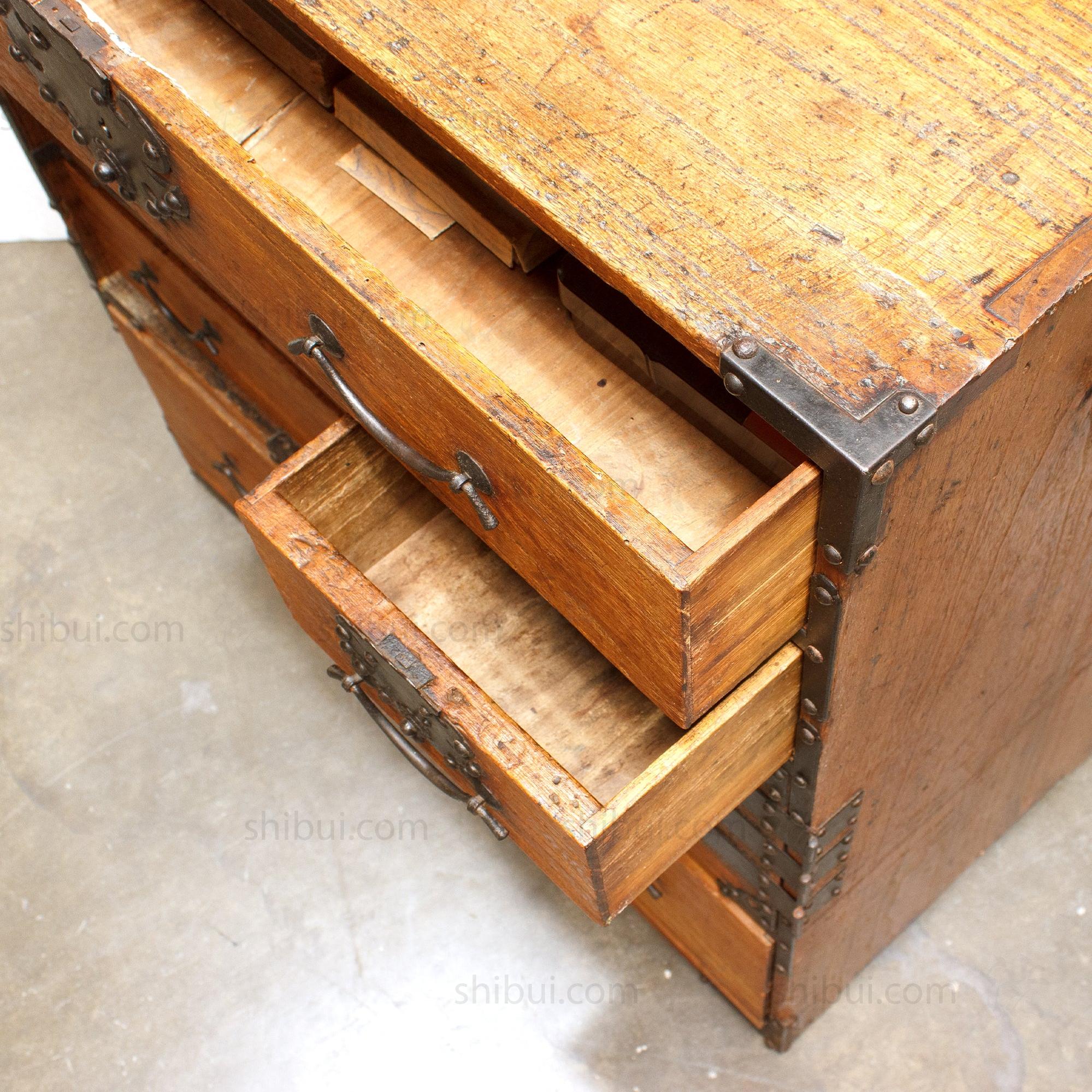 Sakata So-giri Merchants' Tansu Chest