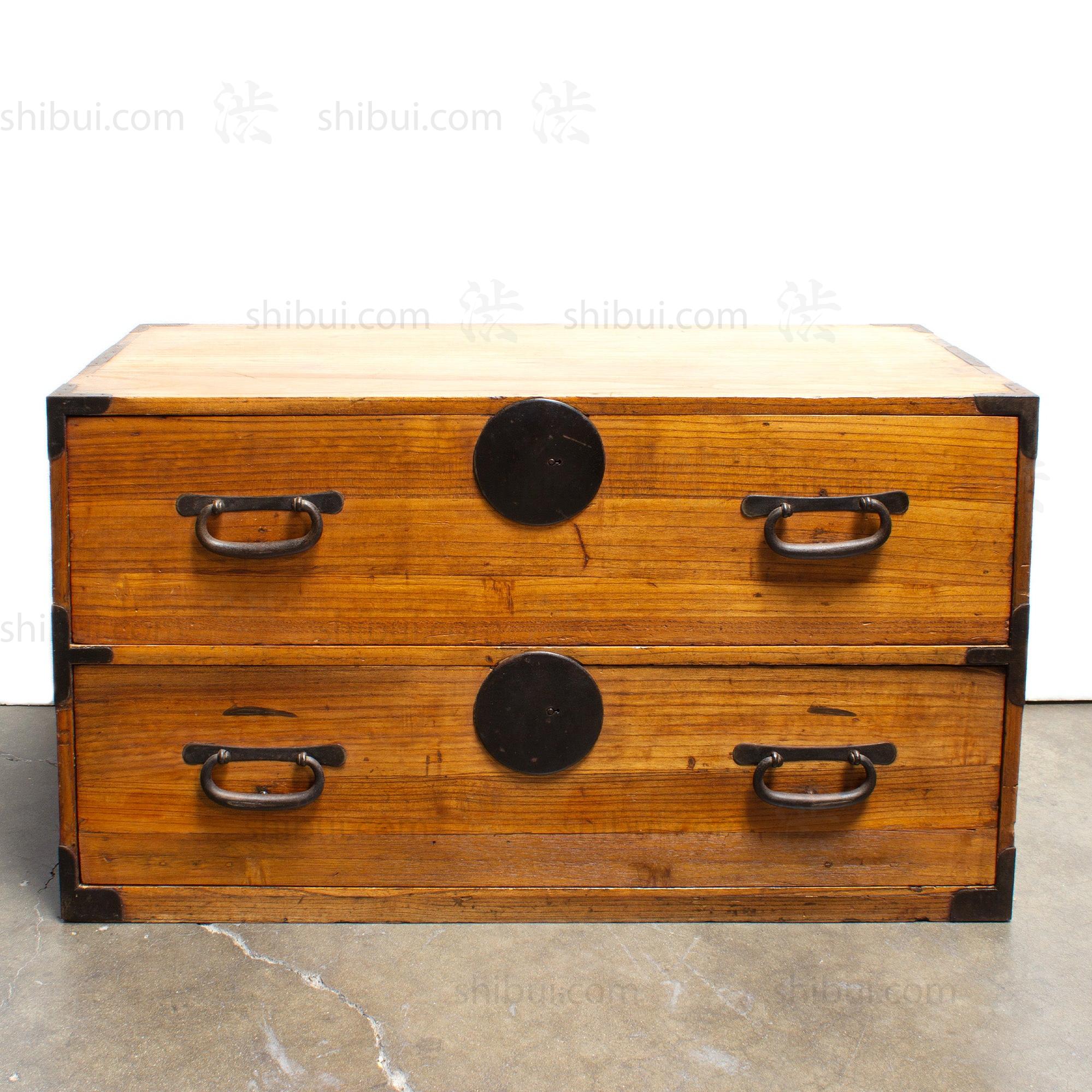Kiri Isho Dansu | Antique Tansu Clothing Chest