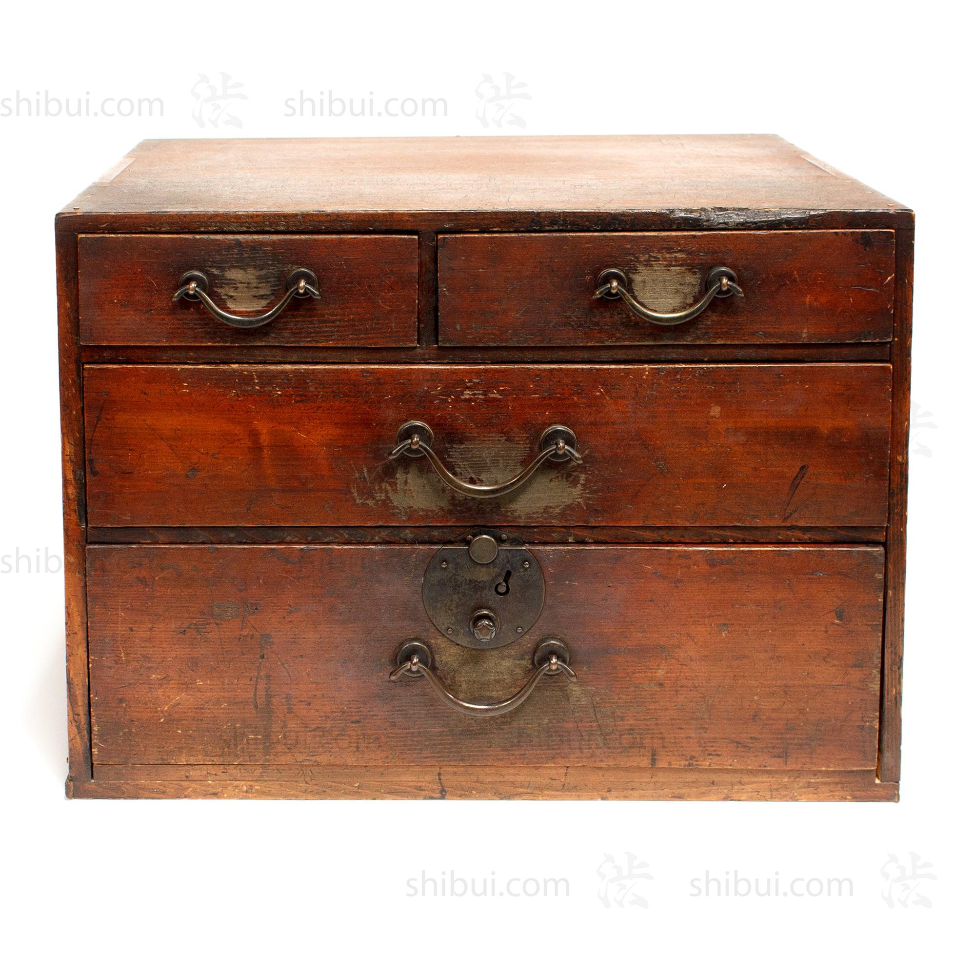 Ko Bako | Small Chest