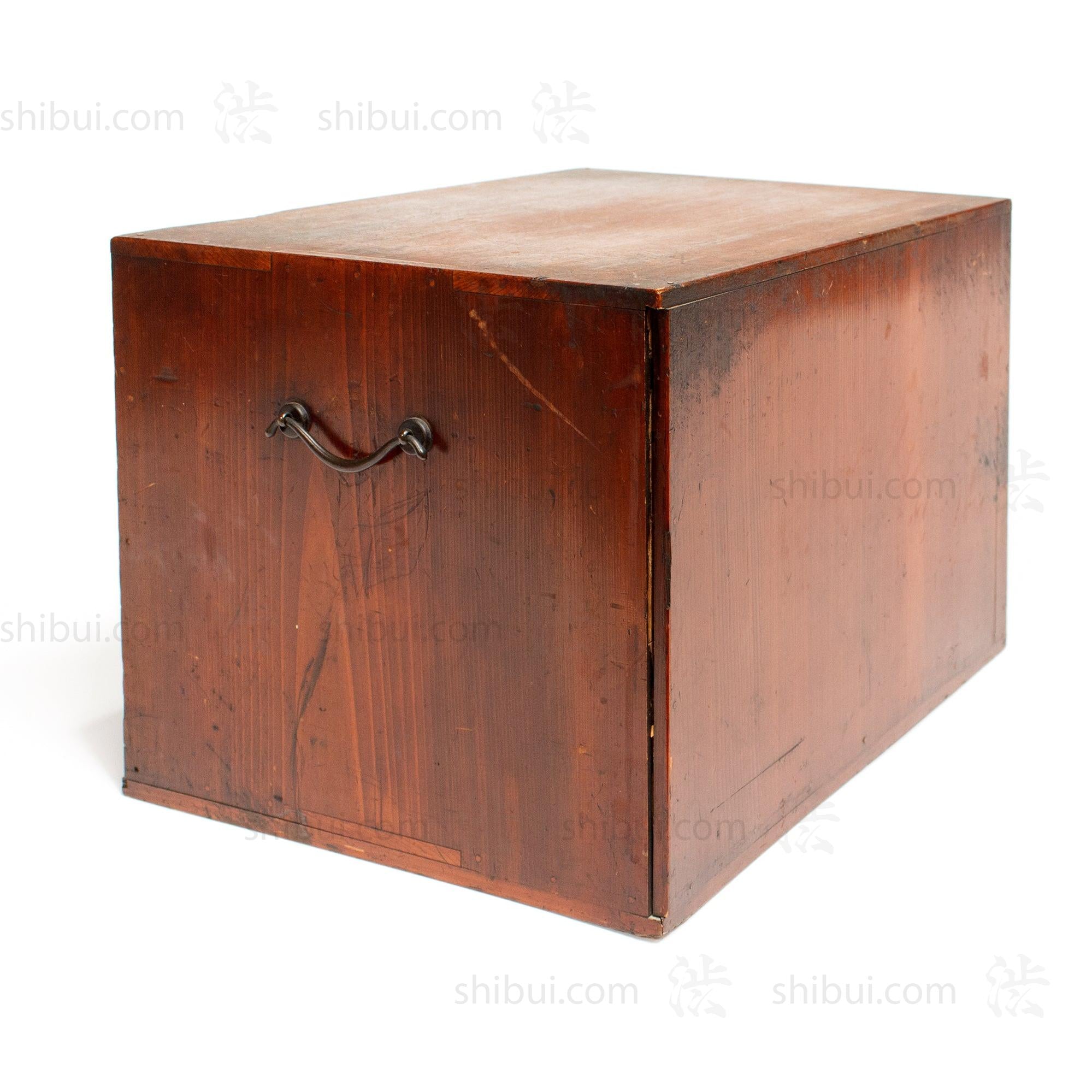 Ko Bako | Small Chest