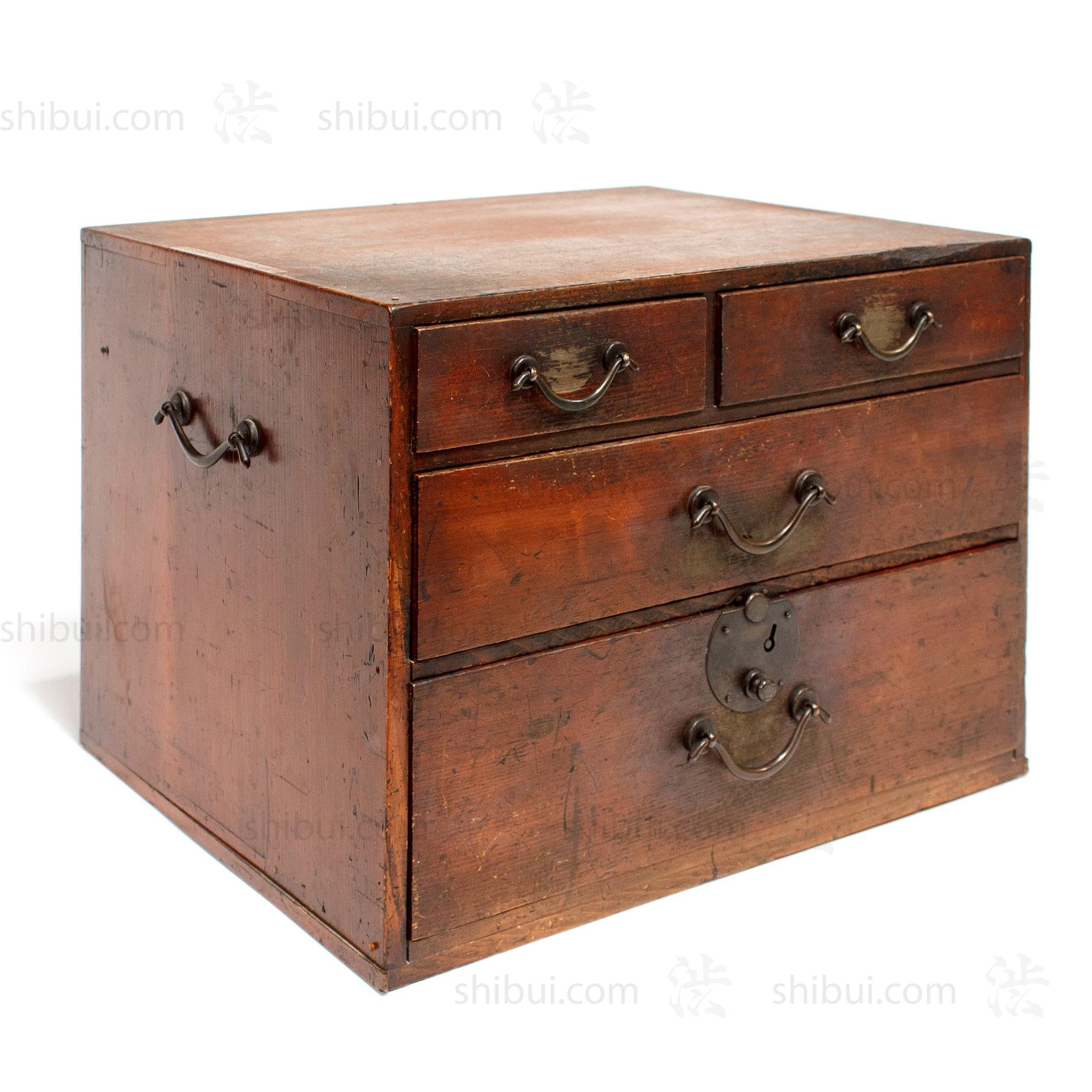 Ko Bako | Small Chest