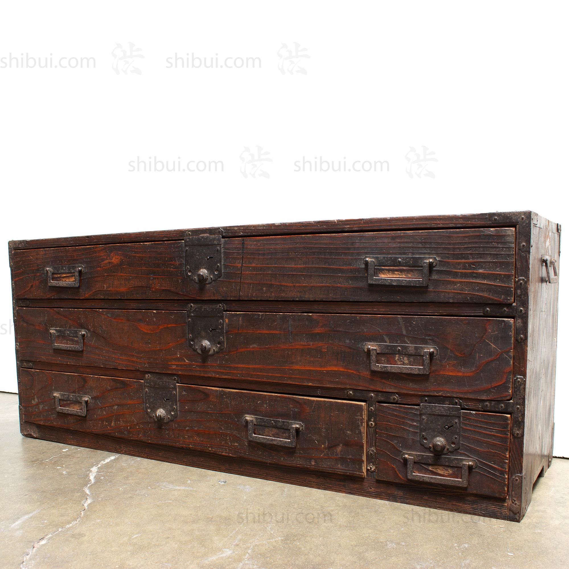 Katana Dansu | Japanese Antique Sword Chest