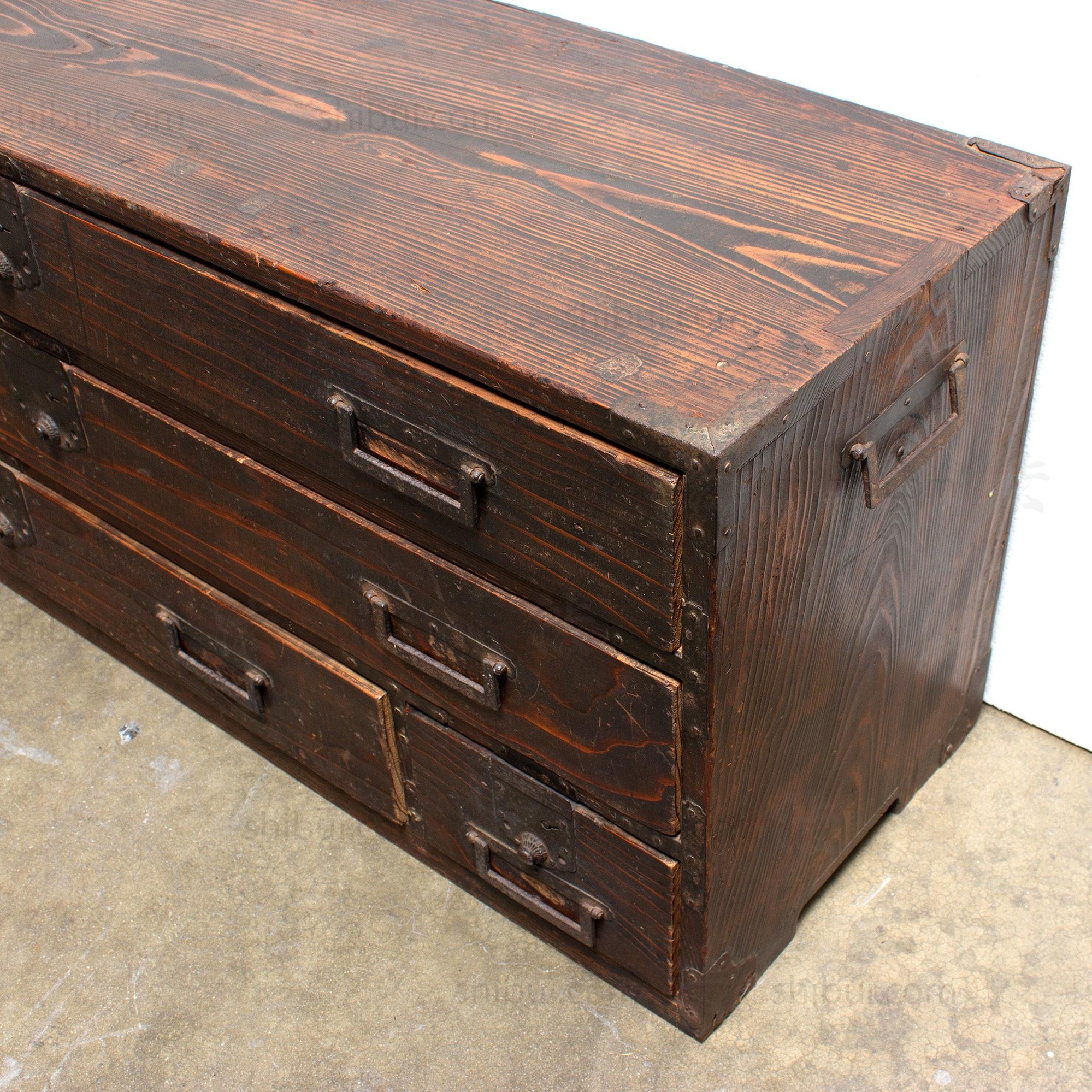 Katana Dansu | Japanese Antique Sword Chest