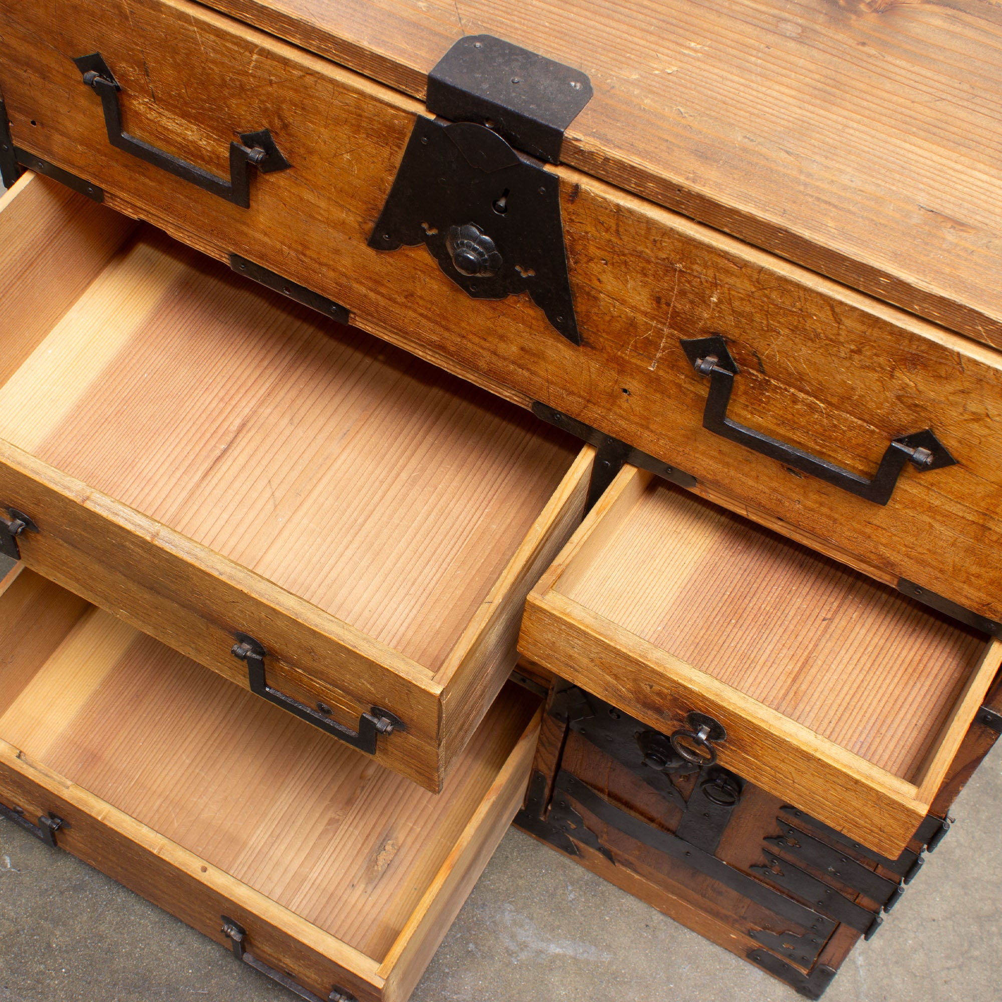 Kiri Ko Dansu | Small Japanese Antique Tansu Personal Chest