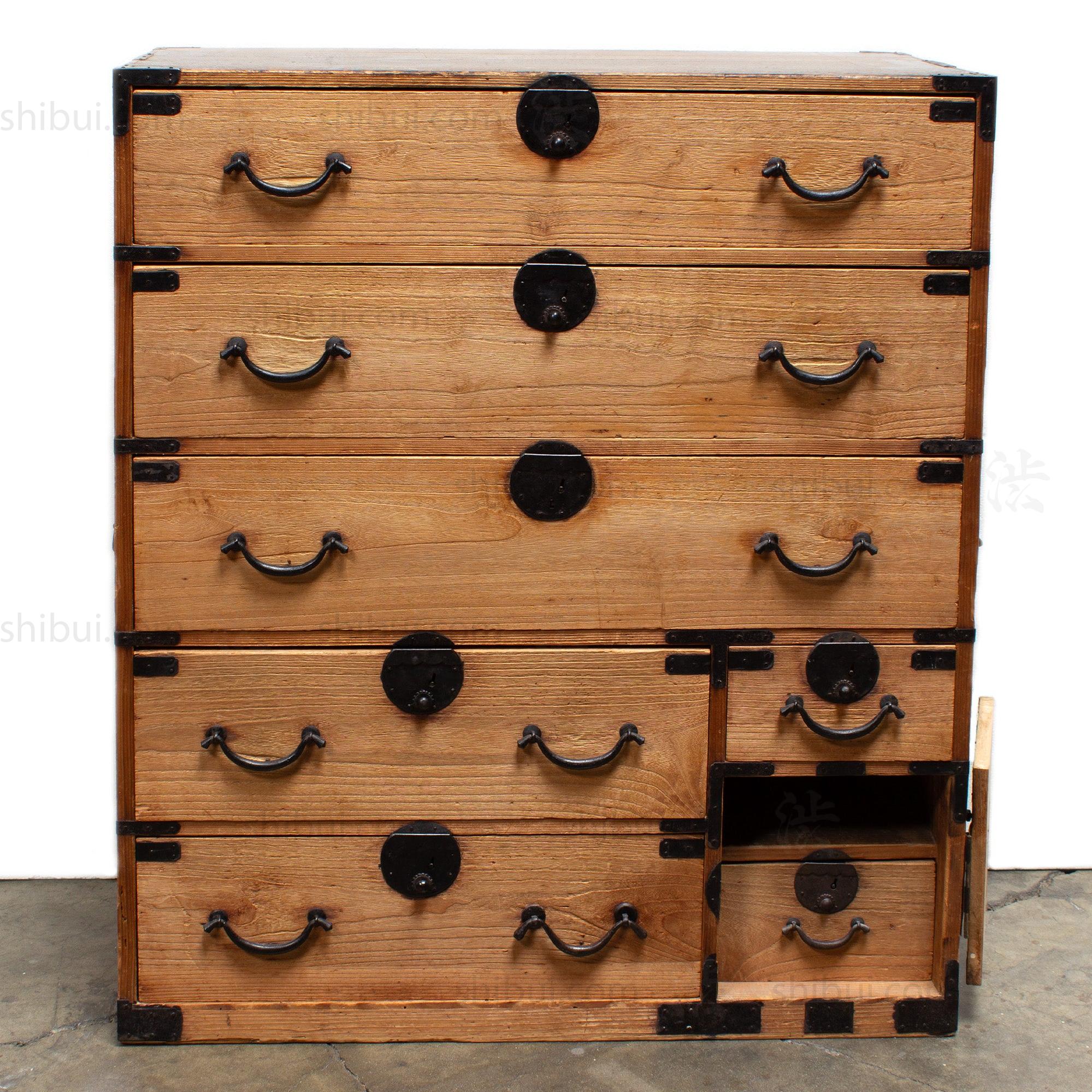 Kansai Isho Dansu | Antique Tansu Clothing Chest