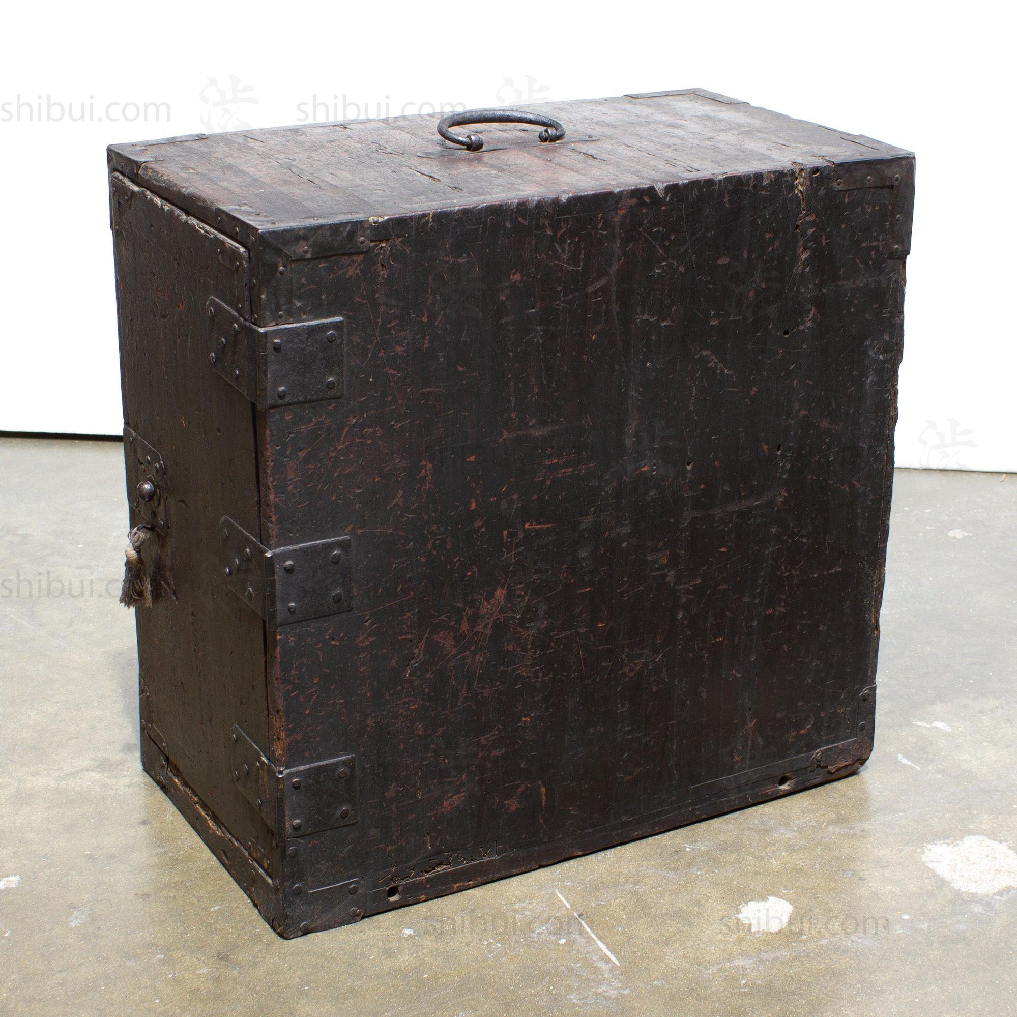 Edo Cho Bako | Merchants Chest