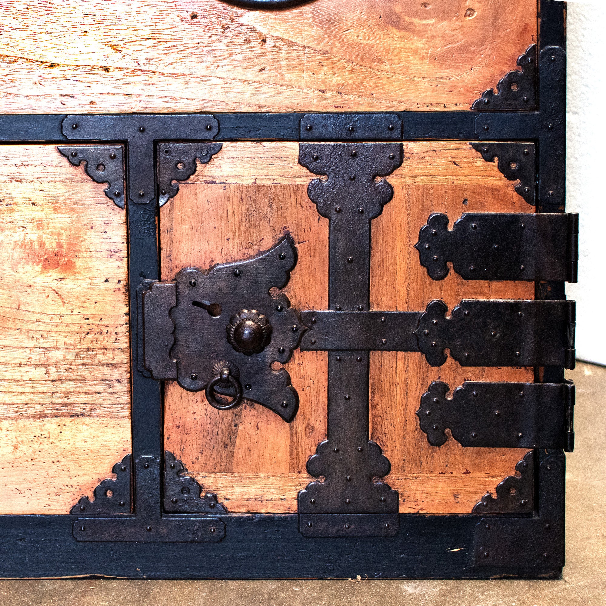 Yamagata Isho Dansu | Antique Tansu Clothing Chest