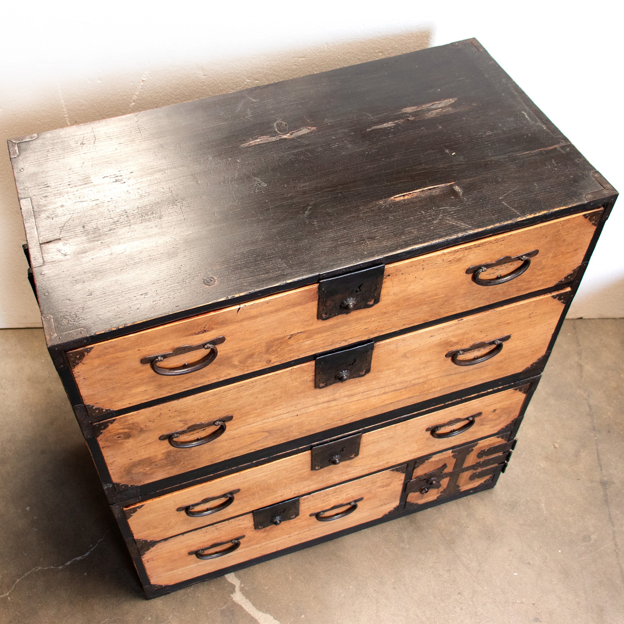 Yamagata Isho Dansu | Antique Tansu Clothing Chest