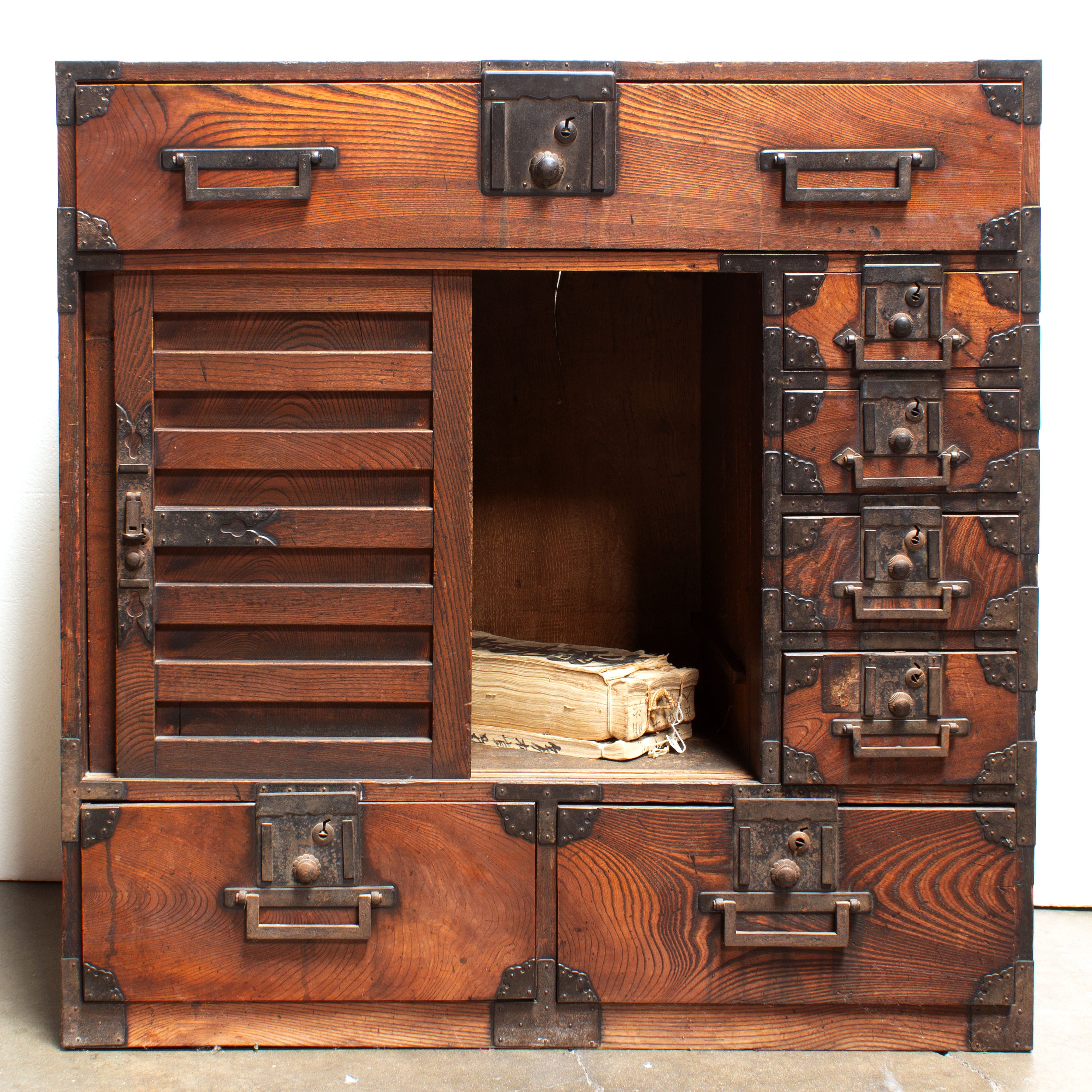 Niiagata Choba Dansu | Japanese Antique Tansu Merchants Ledger Chest