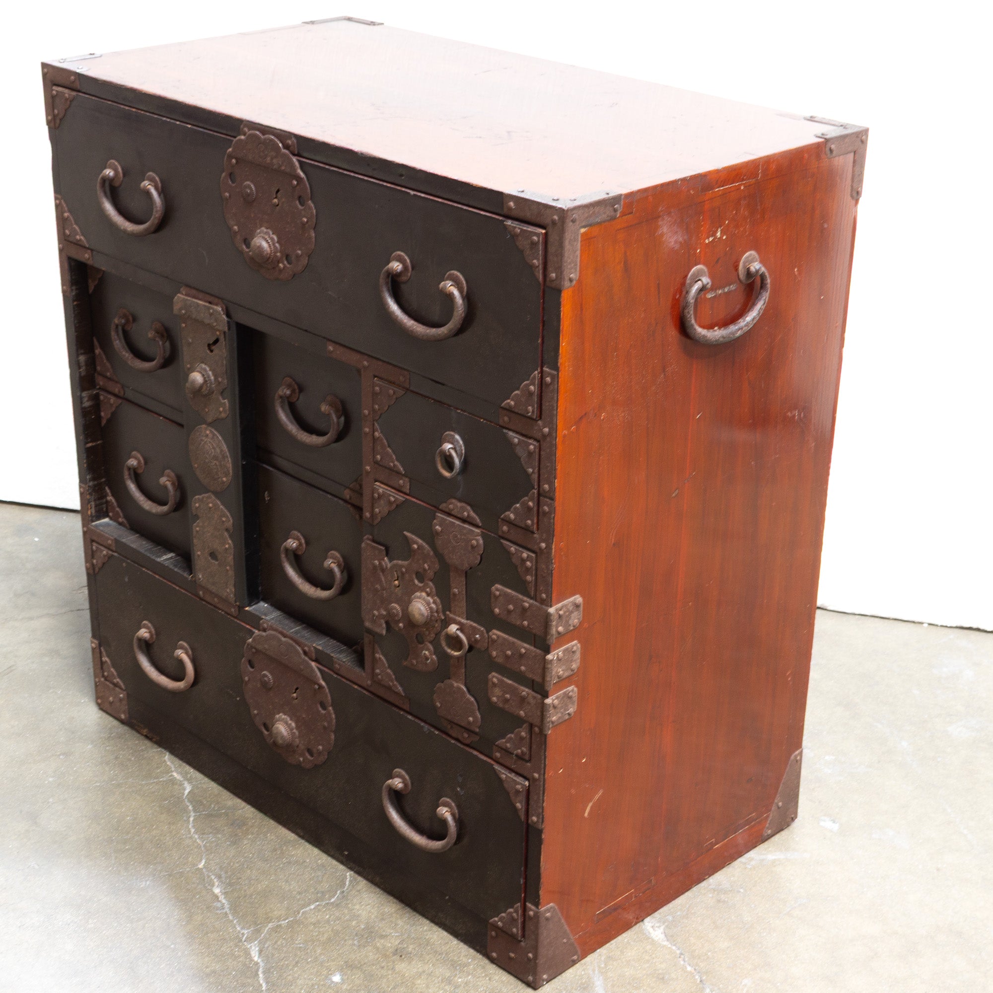 Black Lacquer Sakata Ko Dansu | Antique Tansu Chest