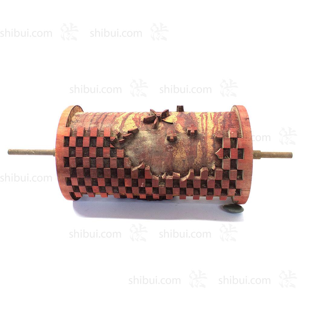 Print Roller with Checkers and Flowers