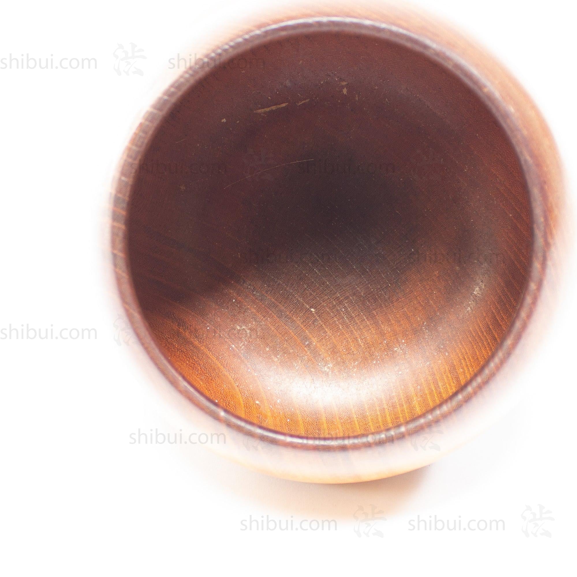 Interior of go seigen goke (rounded chinese-style go stone bowl).