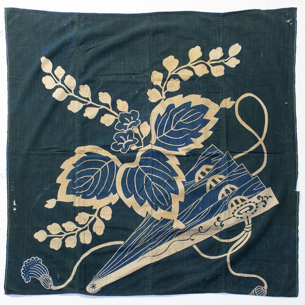 Tsutsugaki Furoshiki with Kiri Leaf & Fan
