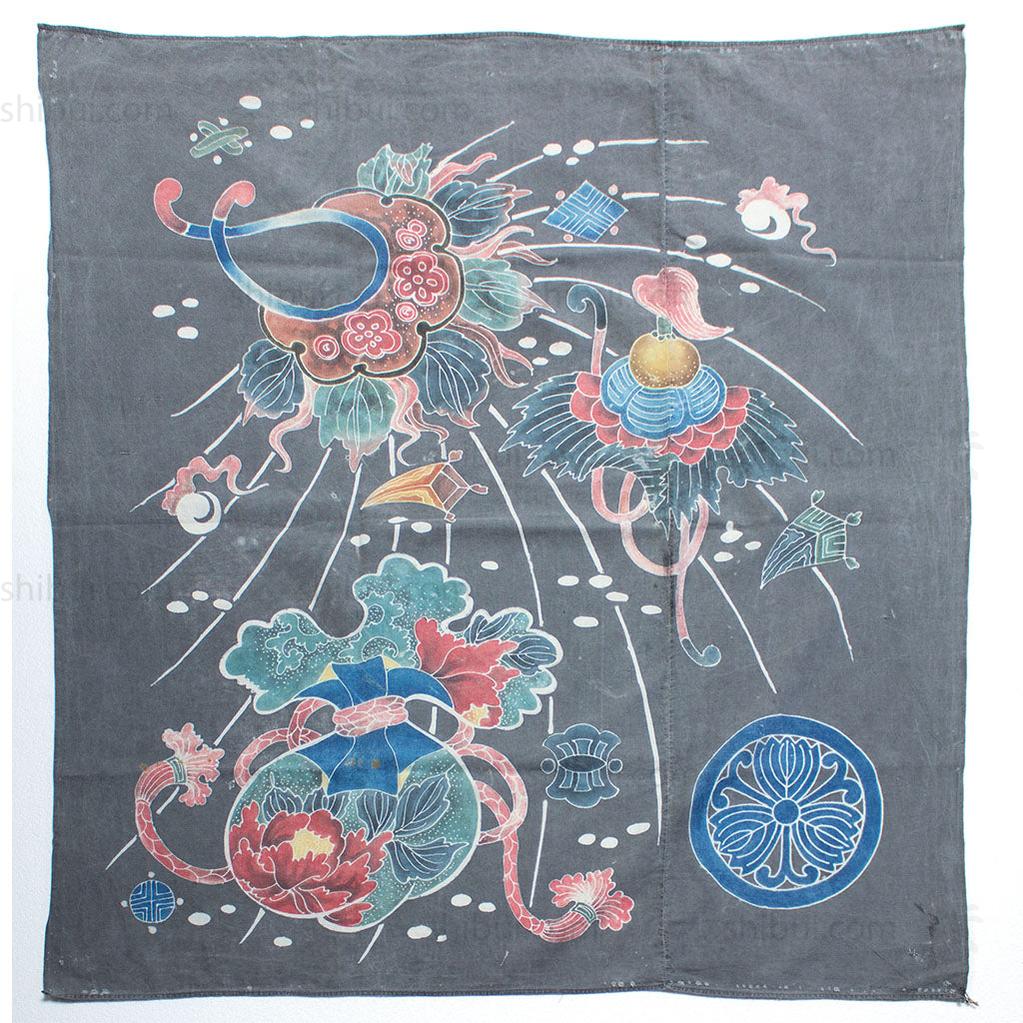 Tsutsugaki Furoshiki with Lucky Symbols