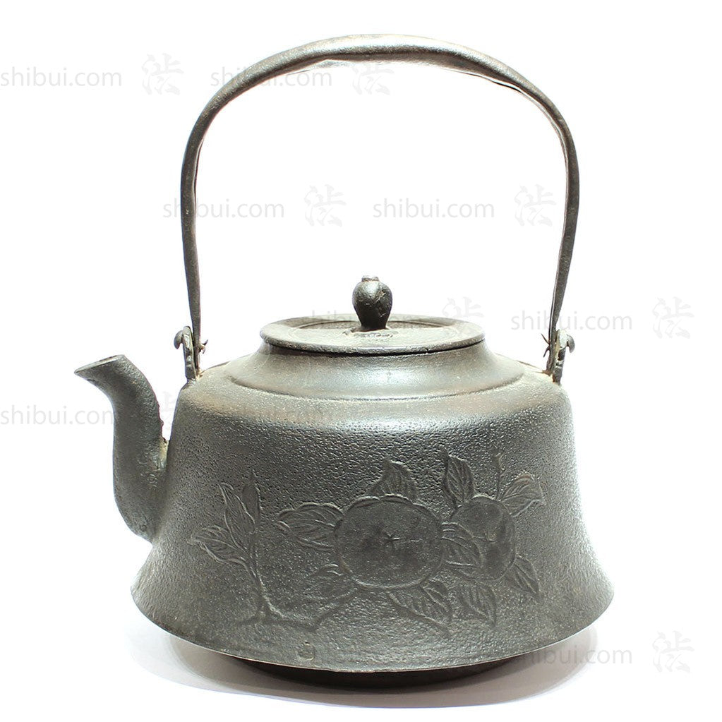 Large Tetsubin with Leaf and Fruit Motif