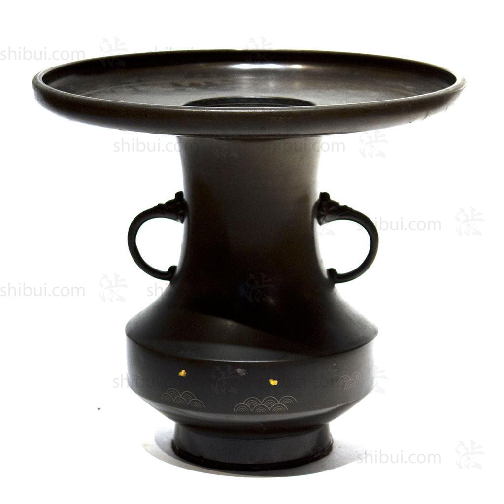 reverse of bronze two part vase with chidori