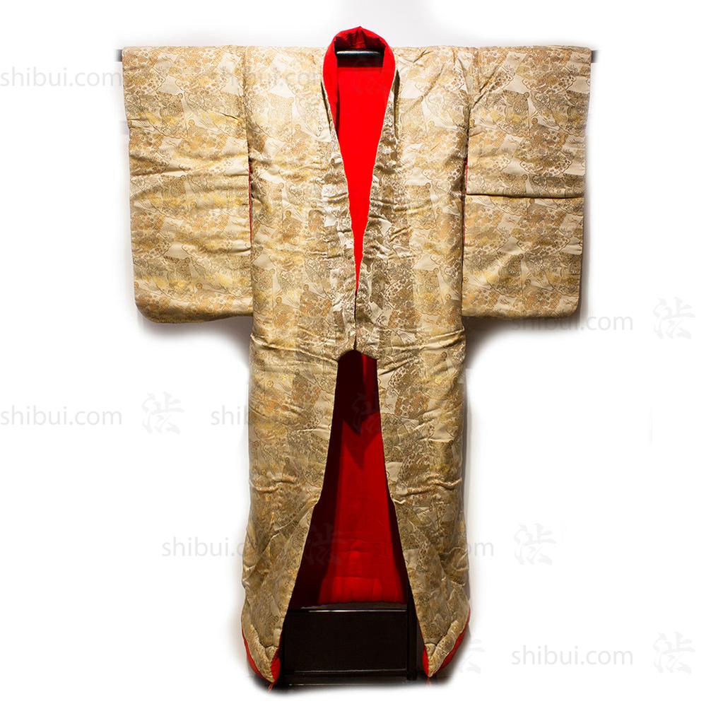 Brocade Uchikake: Gold/red lining