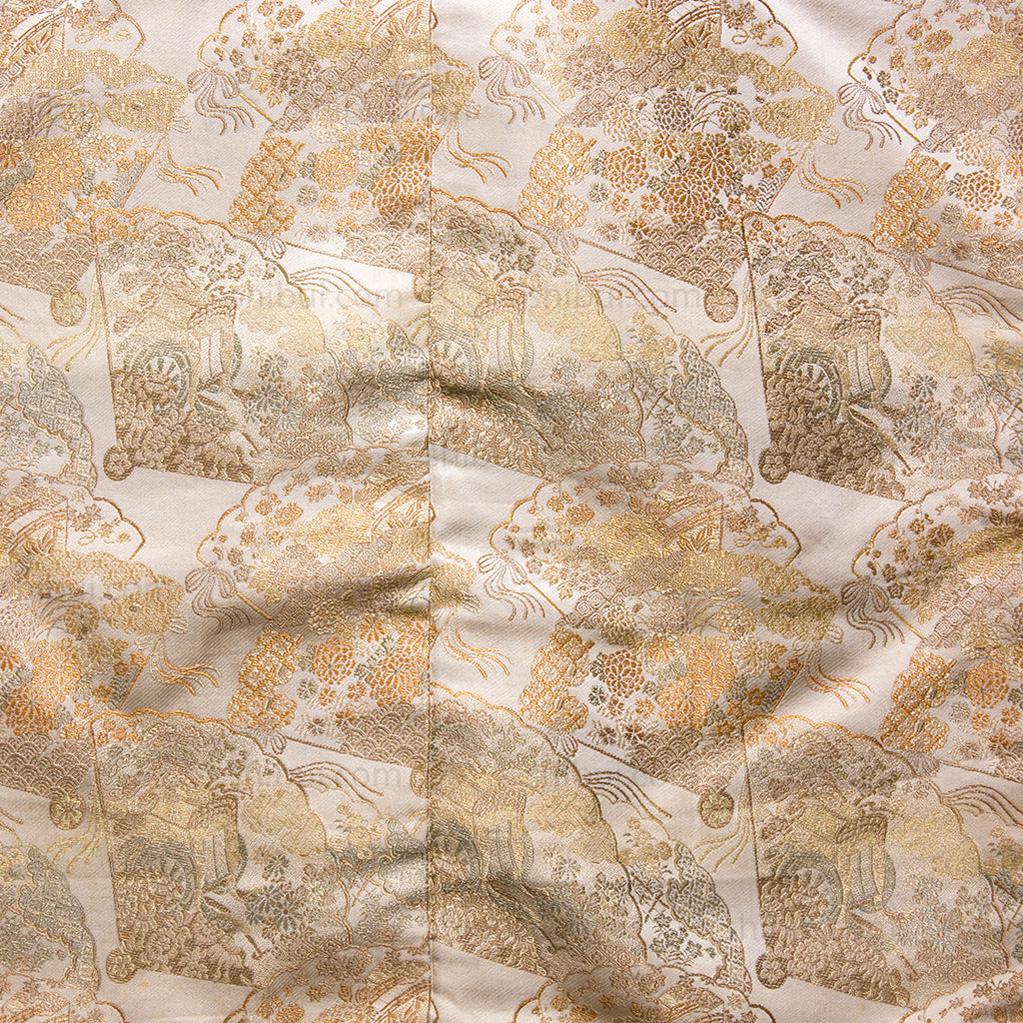 Brocade Uchikake: Gold/red lining