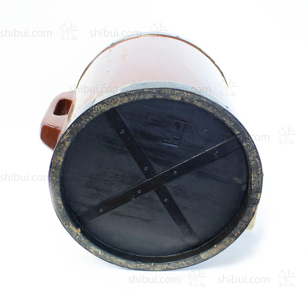 Lacquered Rice Measure