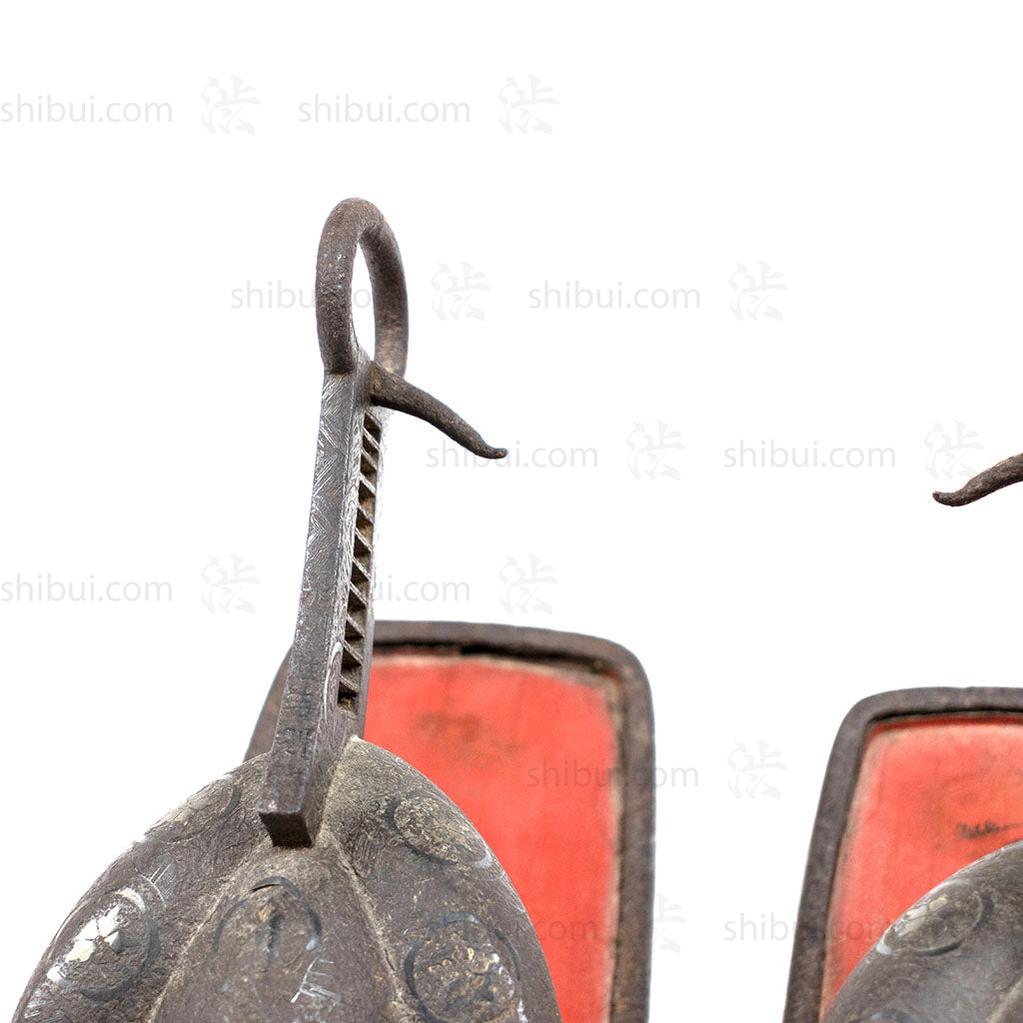 Abumi Stirrups - Iron & Lacquer w/ Inlaid Bellflower Mon