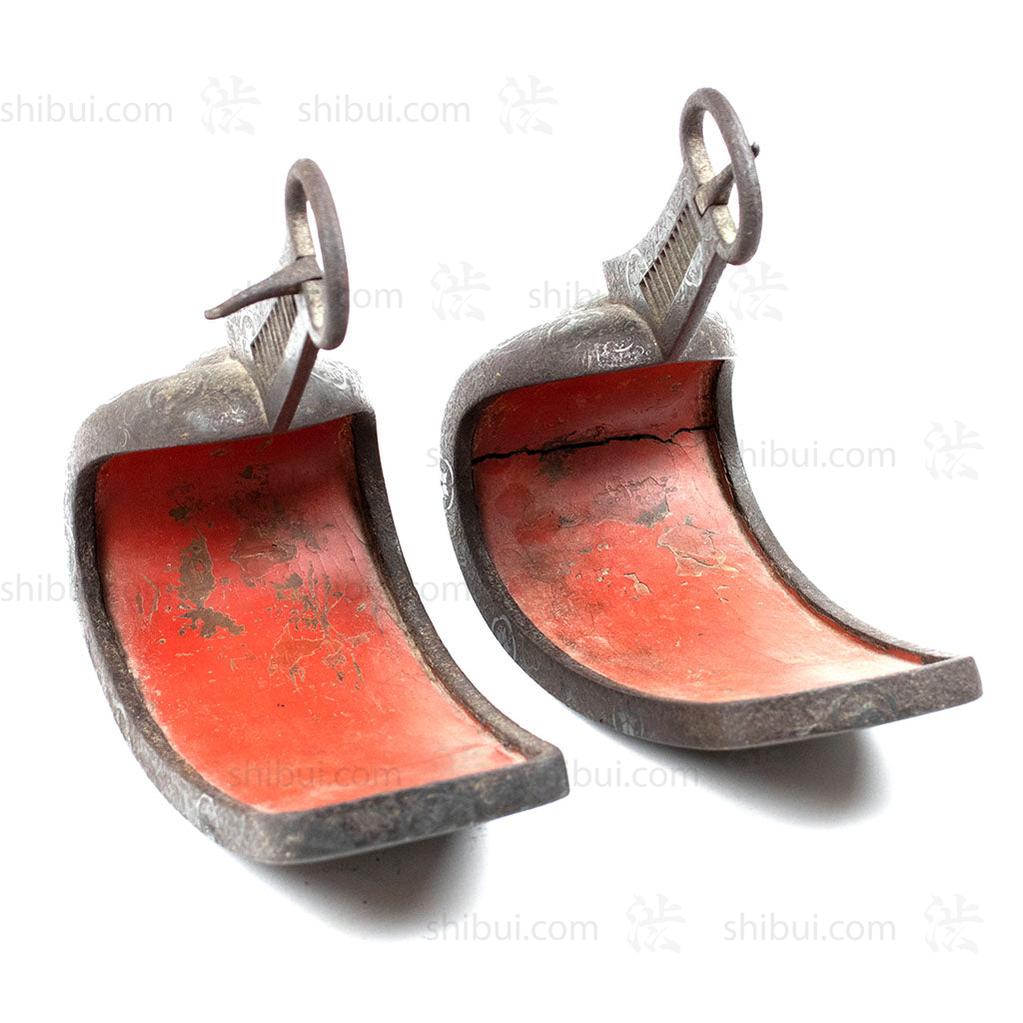 Abumi Stirrups - Iron & Lacquer w/ Inlaid Bellflower Mon