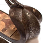 Abumi Stirrups with Inlaid Silver Shishi Motif