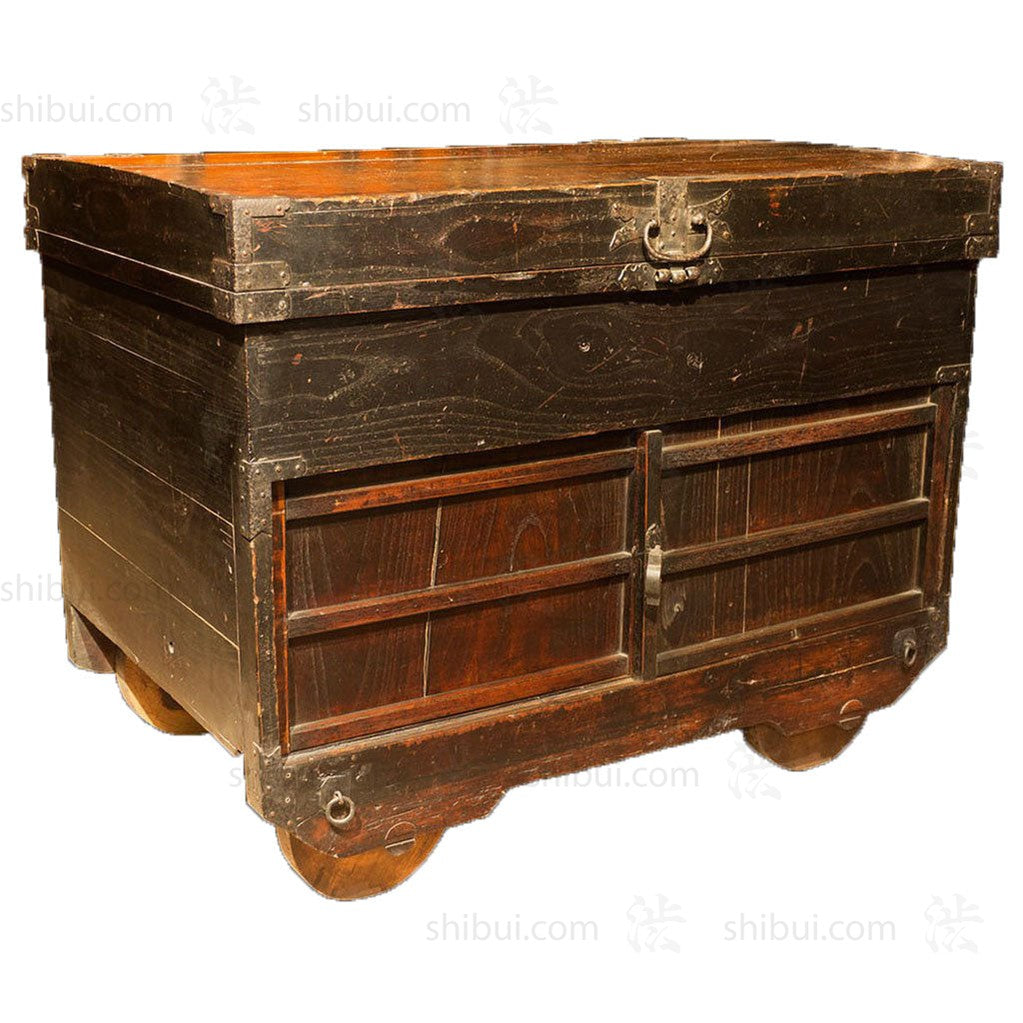 Kuruma Dansu - Large Rolling Merchant Tansu Chest