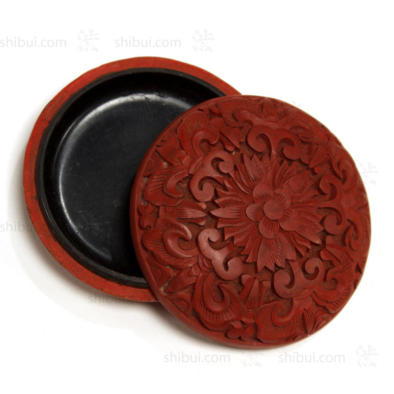 Carved Lacquer Kogo with Floral Motif  | Japanese Incense Storage Container